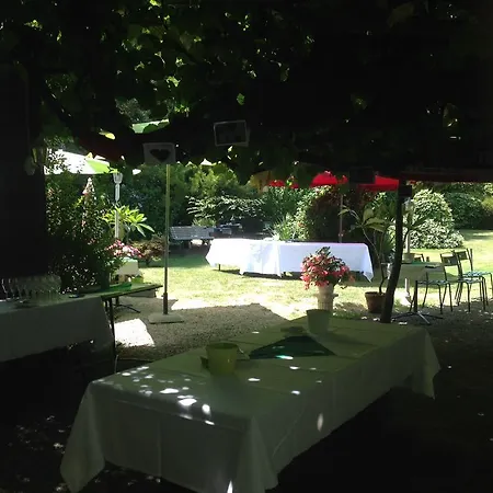 Le Fer A Cheval Hotel Lons